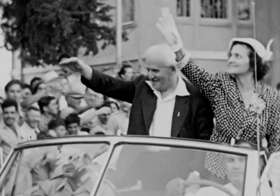 [סרטים ביתיים ז