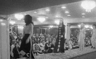 תצוגת אופנה לארגון נשים דתיות