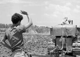 האישה העובדת בישראל