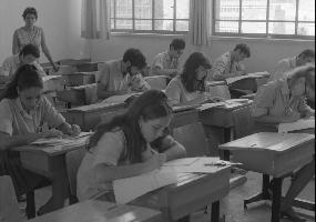 תלמידי כיתות י"ב ניגשים לבחינות הבגרות