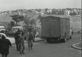 תערוכת פיקאסו עולה לירושלים, תערוכת פול קליי יורדת לתל אביב