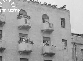 הפגנה המונית נגד נסיגת ישראל מסיני